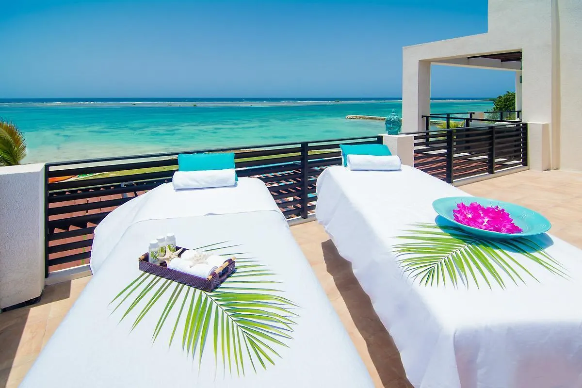 Dreamtime By The Sea Seven Bedroom Villa モンテゴ・ベイ