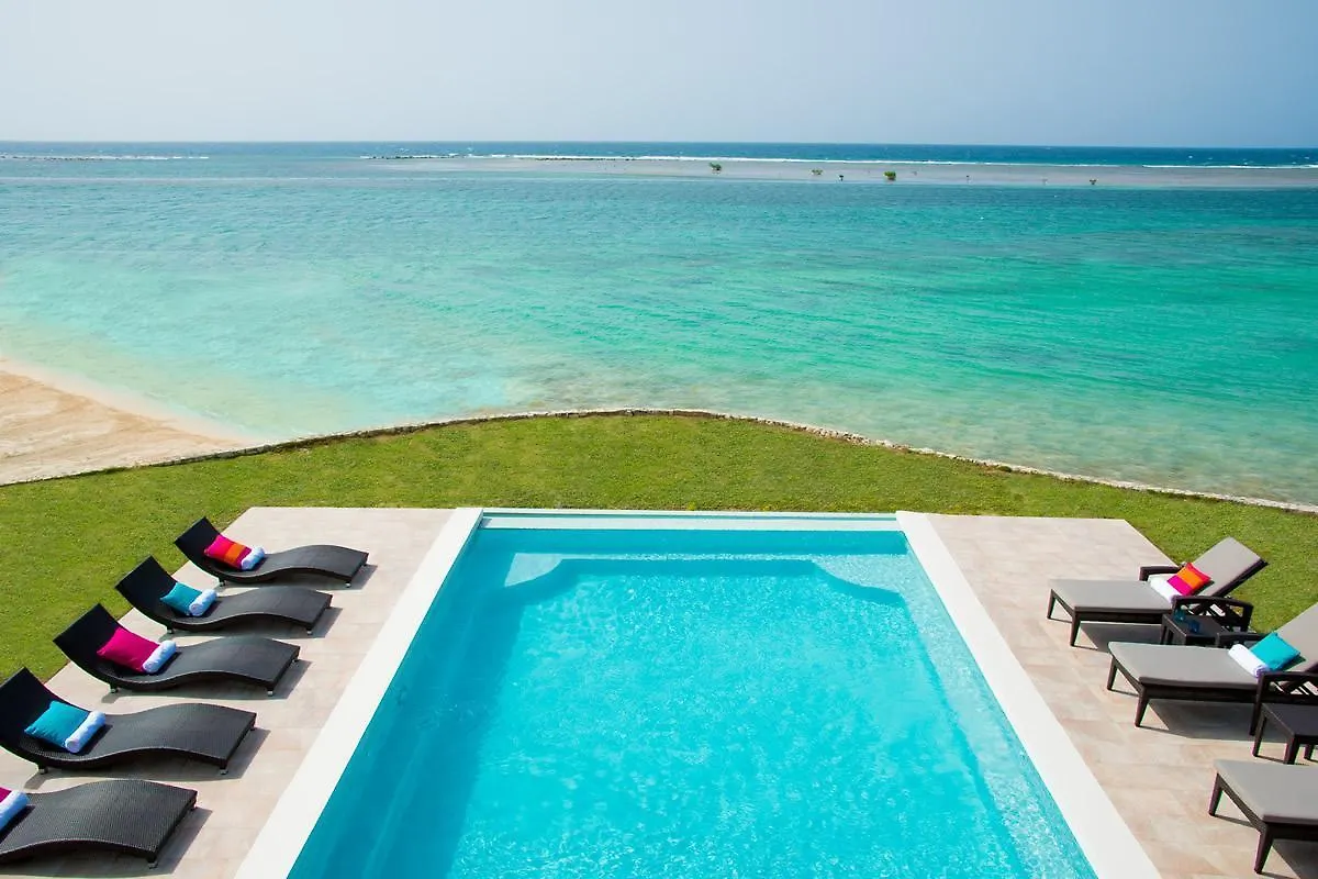Dreamtime By The Sea Seven Bedroom Villa モンテゴ・ベイ 0*,